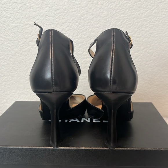 Chanel Shoe Size 37 Black Leather Pointed Toe Chain Detail Ankle Strap Pump - Picture 8 of 15